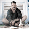 Tomhardy tabooFX JamesDelaney 落魄 帅哥 街头 抠脚大汉