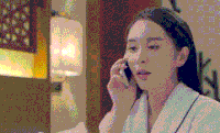 美女 打电话 睡衣 白色 灯光