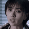 王子文 到底什么意思 短发 严肃