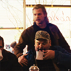 克里斯·海姆斯沃斯 Chris+Hemsworth
好朋友 喝咖啡