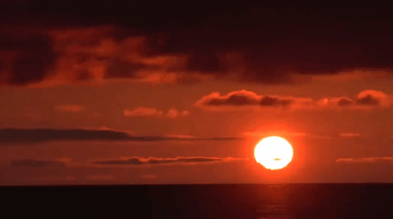 凌晨gif 太阳gif 白云gif 纪录片gif 美丽的贝加尔湖gif 风景gif 红日