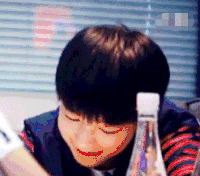 tfboys 王俊凯 虎牙 可爱 写作业 腼腆 小鲜肉 爱豆