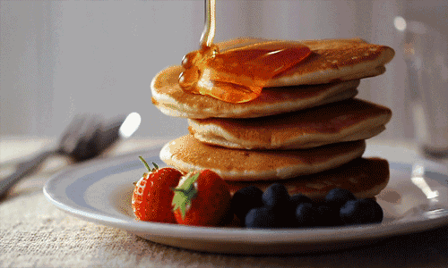 早餐 pancake 煎饼 枫糖 草莓 蓝莓
