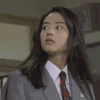 恶作剧之吻 小泽真珠 制服 张望