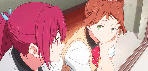 动漫 女孩 说话 思考