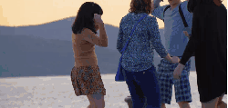 开心 扎达尔 海边 游客 跳舞