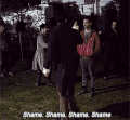 shame 欧美 三人 草地 转圈