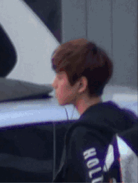 EXO 边伯贤 男神 摘耳机