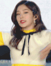 美女 跳舞 红嘴唇 唱歌
