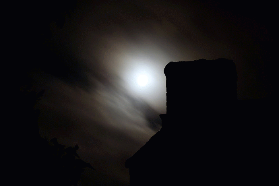 月亮 moon 剪影 风 云 夜晚