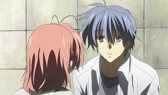 情侣 激动 拥抱 动漫