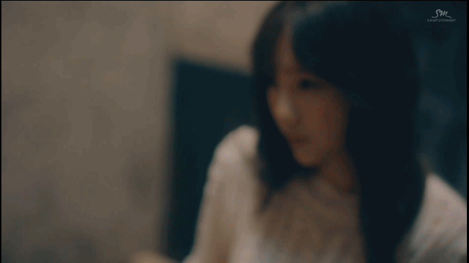 金泰妍 <11·11> MV 吃东西