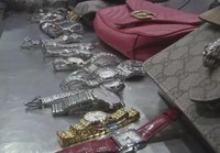 机场 安检 现场 新闻 报导 陈列