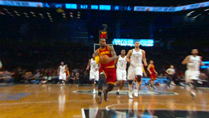 篮球 詹姆斯 NBA 跳 上篮