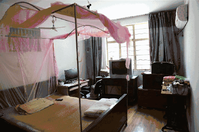 家居 室内 房子 蚊帐 床 被子 空调 电视 椅子 灯