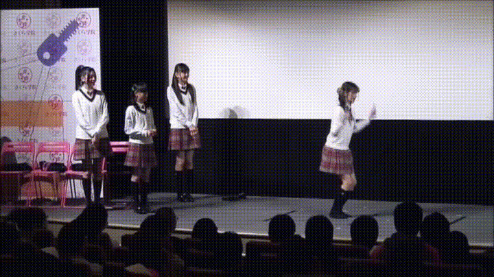 美女 跳绳 鼓掌 欢呼