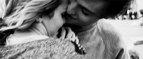 情侣 爱情 幸福 拥抱