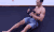 肌肉男 哑铃 健身 左右