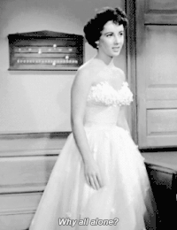 黑白 短发美女 婚纱 走过去