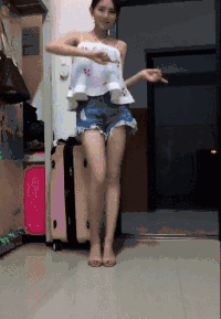 美女 跳舞 大长腿 萌萌哒