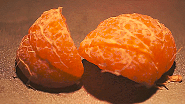 橘子  水果  叉子  剥皮