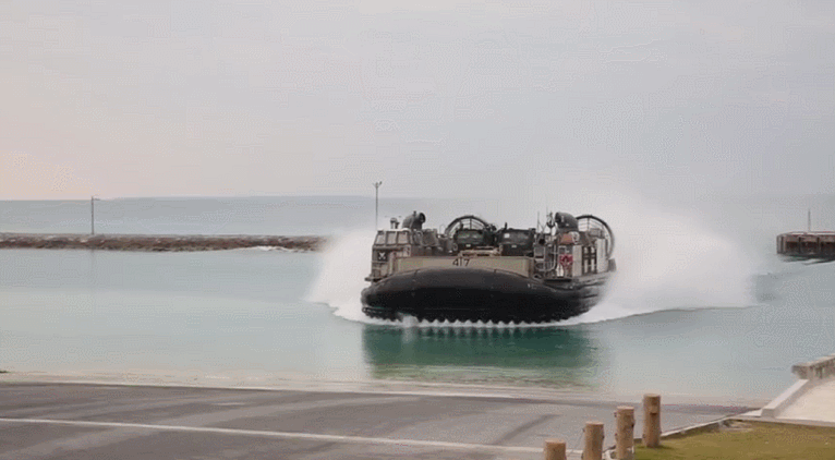 气垫船 hovercraft