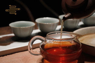 水杯 茶壶 倒茶 红茶