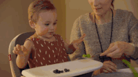小孩 盘子 可爱 黄头发