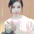 美女 眨眼 直视 麦克风