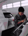 汽车 短发 胶带 抱着走