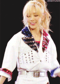 抖肩 可爱 白衣服 跳舞