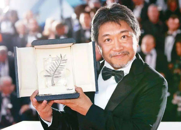 是枝裕和 电影 小偷家族
