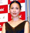 美女 微笑 黑色衣服 拍照