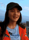 美女 气质 帽子 交谈