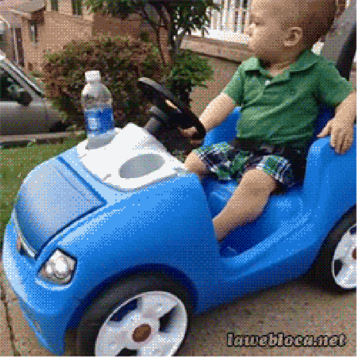 孩子 可爱 蓝色 车子