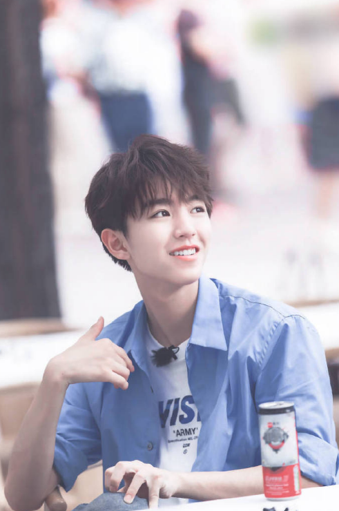 手机壁纸 王俊凯 tfboys 帅气 小哥哥