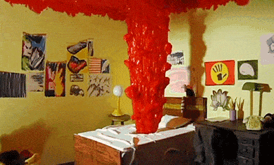 床铺 红色 喷射 墙壁