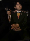 易烊千玺 TFBOYS 鼓掌 欢呼 人山人海 夜晚