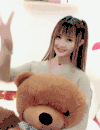 美女 剪刀手 微笑 红嘴唇