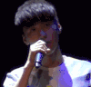帅哥 演唱 笑容 迷人