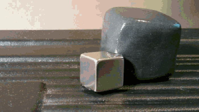 油灰 铁粉 包裹 磁性