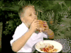 芝士汉堡 番茄酱 小男孩 吃货 美食 cheeseburger food