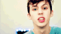 Troye Sivan 美少年 眼睛 搞怪 幼稚