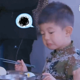 安吉 小男孩 吃东西 可爱 筷子