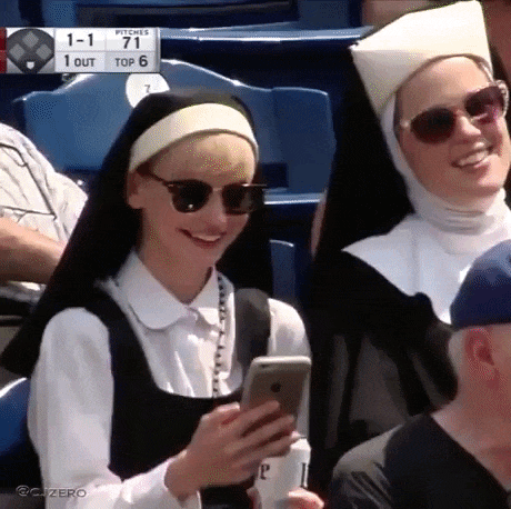 女人 手机 墨镜 修女