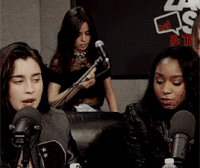 吃东西 眼神 嫌弃