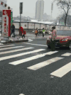 马路 斑马线 汽车 原地踏步
