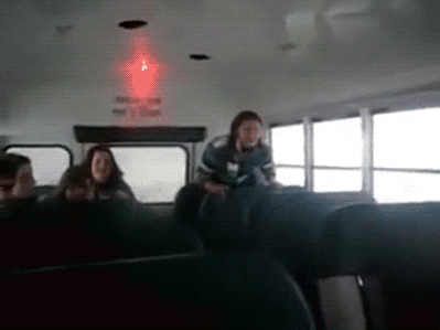 公共汽车 bus 搞笑 撞头