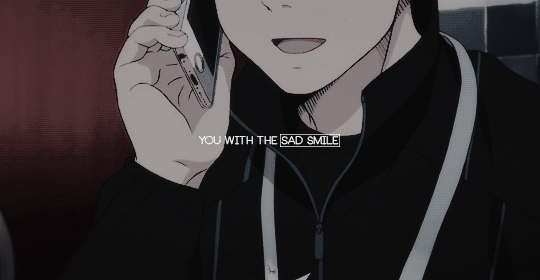 动漫 男孩 打电话 低头