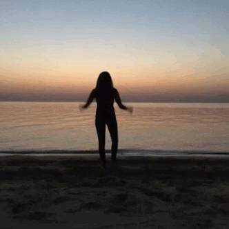 海边 清晨 瑜伽 美女 运动